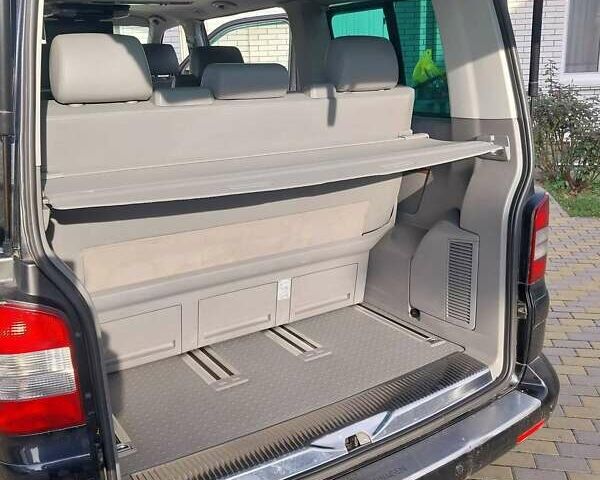 Чорний Фольксваген Мультиван, об'ємом двигуна 2.5 л та пробігом 267 тис. км за 19200 $, фото 13 на Automoto.ua