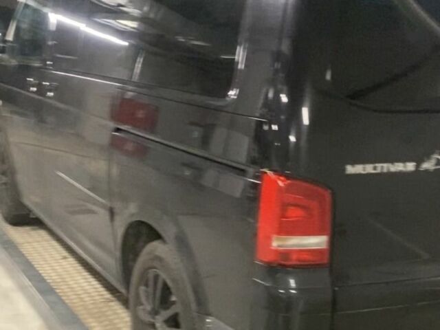 Чорний Фольксваген Мультиван, об'ємом двигуна 3.2 л та пробігом 215 тис. км за 19101 $, фото 7 на Automoto.ua