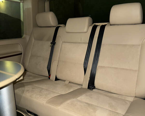 Черный Фольксваген Мультиван, объемом двигателя 3.19 л и пробегом 70 тыс. км за 27000 $, фото 14 на Automoto.ua