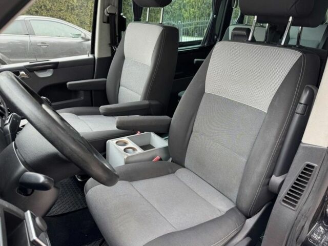 Черный Фольксваген Мультиван, объемом двигателя 2.5 л и пробегом 211 тыс. км за 3300 $, фото 10 на Automoto.ua