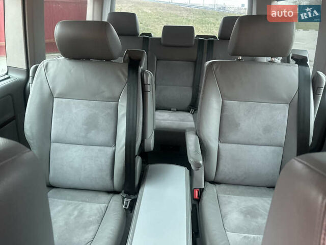 Чорний Фольксваген Мультиван, об'ємом двигуна 3.19 л та пробігом 356 тис. км за 14900 $, фото 11 на Automoto.ua