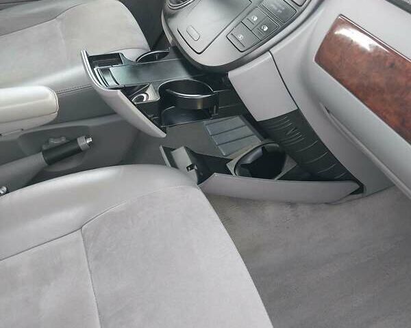 Чорний Фольксваген Мультиван, об'ємом двигуна 2.5 л та пробігом 267 тис. км за 19200 $, фото 19 на Automoto.ua