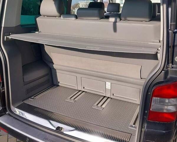 Чорний Фольксваген Мультиван, об'ємом двигуна 2.5 л та пробігом 267 тис. км за 19200 $, фото 16 на Automoto.ua