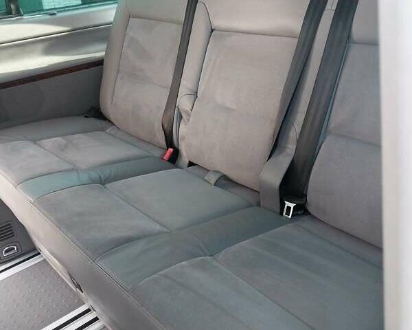 Чорний Фольксваген Мультиван, об'ємом двигуна 2.5 л та пробігом 267 тис. км за 19200 $, фото 27 на Automoto.ua