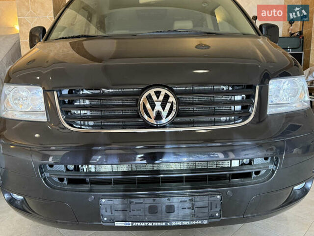 Черный Фольксваген Мультиван, объемом двигателя 3.19 л и пробегом 70 тыс. км за 27000 $, фото 5 на Automoto.ua