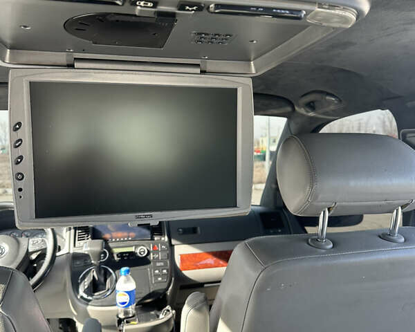 Черный Фольксваген Мультиван, объемом двигателя 2.46 л и пробегом 327 тыс. км за 17500 $, фото 14 на Automoto.ua