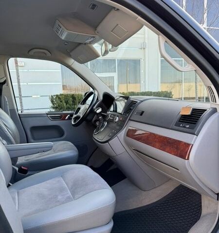 Чорний Фольксваген Мультиван, об'ємом двигуна 2.47 л та пробігом 364 тис. км за 16500 $, фото 58 на Automoto.ua