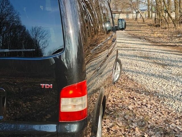 Чорний Фольксваген Мультиван, об'ємом двигуна 2.5 л та пробігом 368 тис. км за 15300 $, фото 5 на Automoto.ua