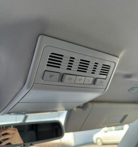 Чорний Фольксваген Мультиван, об'ємом двигуна 2.47 л та пробігом 364 тис. км за 16500 $, фото 52 на Automoto.ua