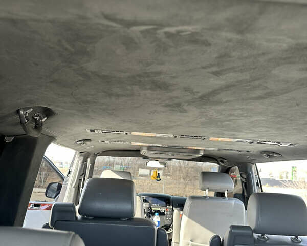 Черный Фольксваген Мультиван, объемом двигателя 2.46 л и пробегом 327 тыс. км за 17500 $, фото 15 на Automoto.ua