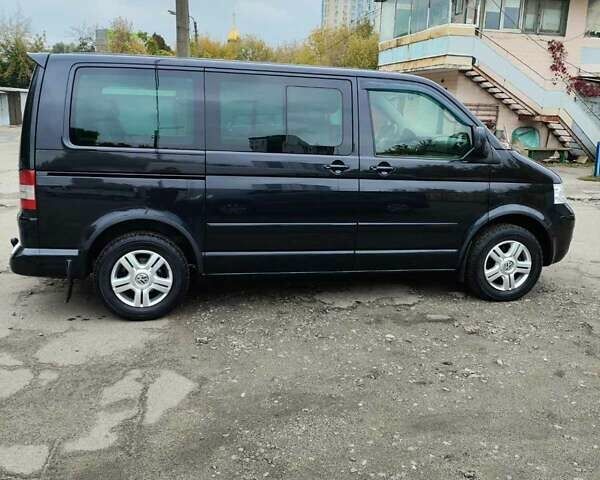 Чорний Фольксваген Мультиван, об'ємом двигуна 2.5 л та пробігом 267 тис. км за 19200 $, фото 3 на Automoto.ua