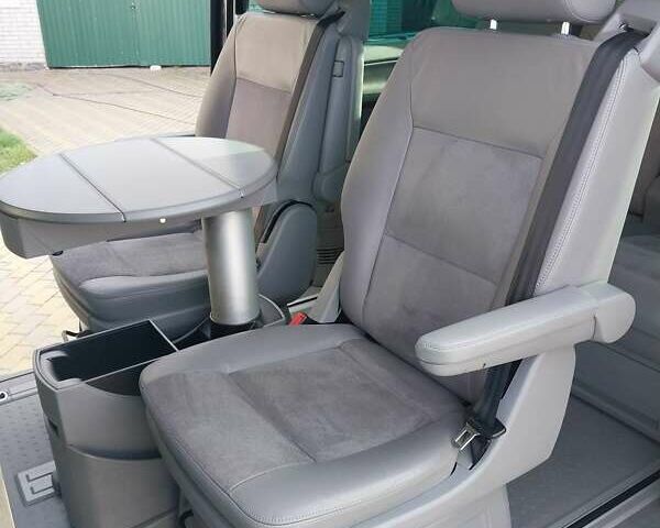 Чорний Фольксваген Мультиван, об'ємом двигуна 2.5 л та пробігом 267 тис. км за 19200 $, фото 25 на Automoto.ua