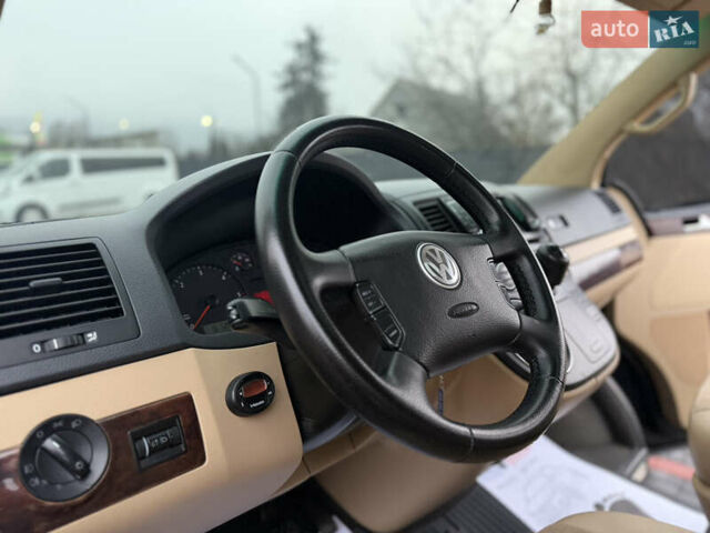 Чорний Фольксваген Мультиван, об'ємом двигуна 2.46 л та пробігом 300 тис. км за 13999 $, фото 13 на Automoto.ua