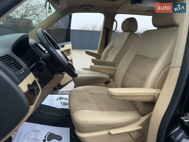 Чорний Фольксваген Мультиван, об'ємом двигуна 2.46 л та пробігом 300 тис. км за 13999 $, фото 26 на Automoto.ua