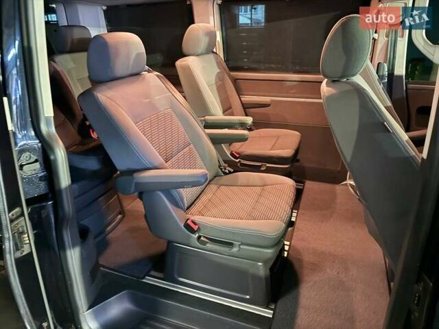 Черный Фольксваген Мультиван, объемом двигателя 1.97 л и пробегом 308 тыс. км за 20000 $, фото 6 на Automoto.ua