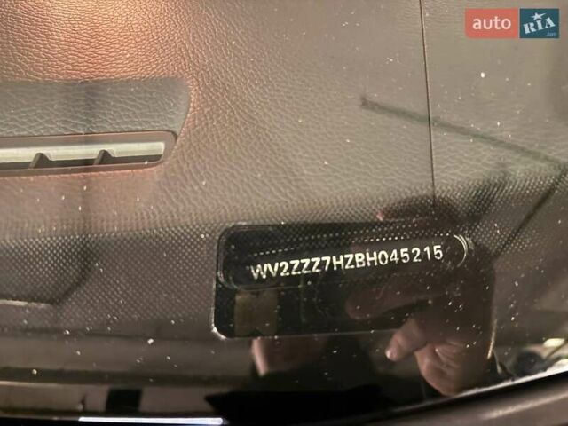 Черный Фольксваген Мультиван, объемом двигателя 1.97 л и пробегом 308 тыс. км за 20000 $, фото 16 на Automoto.ua