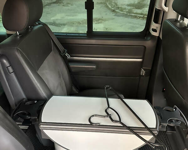 Черный Фольксваген Мультиван, объемом двигателя 1.98 л и пробегом 365 тыс. км за 19999 $, фото 31 на Automoto.ua