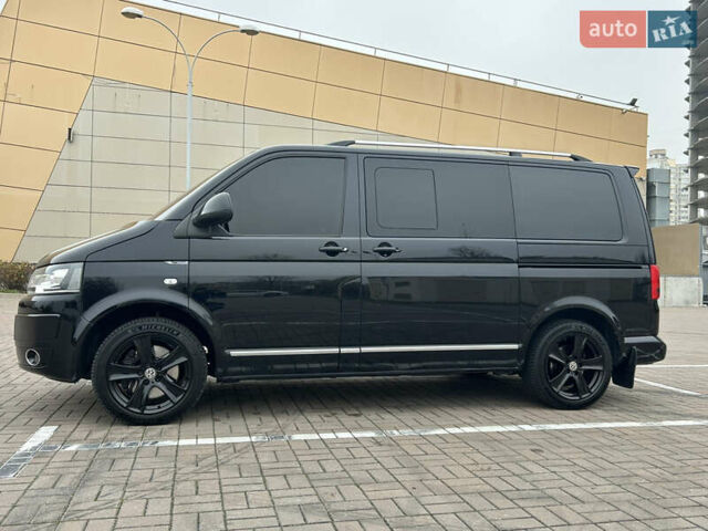 Черный Фольксваген Мультиван, объемом двигателя 1.97 л и пробегом 300 тыс. км за 25000 $, фото 9 на Automoto.ua