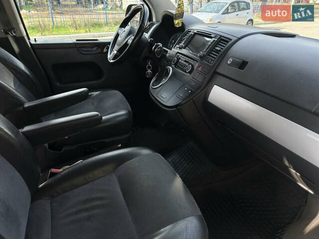 Чорний Фольксваген Мультиван, об'ємом двигуна 2 л та пробігом 311 тис. км за 21499 $, фото 17 на Automoto.ua