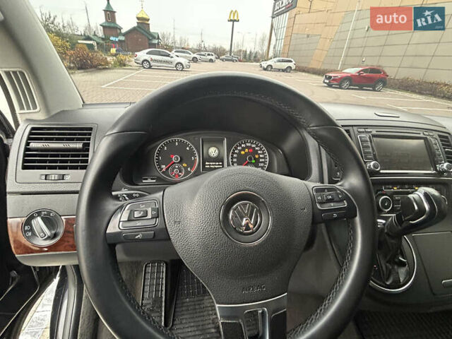 Черный Фольксваген Мультиван, объемом двигателя 1.97 л и пробегом 300 тыс. км за 25000 $, фото 39 на Automoto.ua