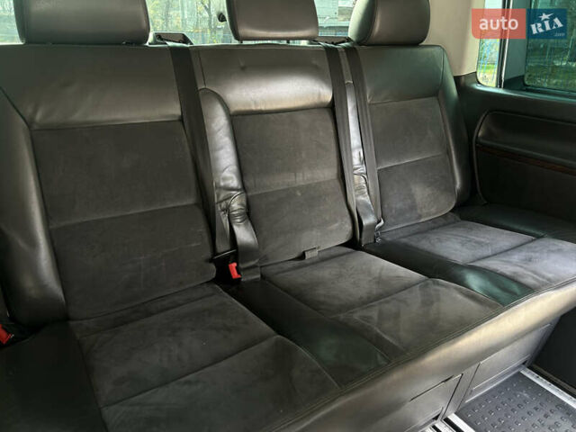 Чорний Фольксваген Мультиван, об'ємом двигуна 2 л та пробігом 311 тис. км за 21499 $, фото 22 на Automoto.ua