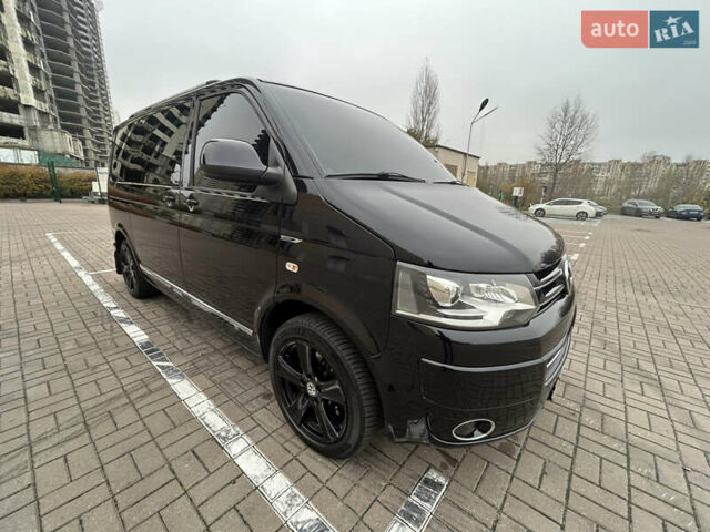 Черный Фольксваген Мультиван, объемом двигателя 1.97 л и пробегом 300 тыс. км за 25000 $, фото 4 на Automoto.ua