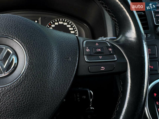 Чорний Фольксваген Мультиван, об'ємом двигуна 2 л та пробігом 365 тис. км за 21700 $, фото 24 на Automoto.ua