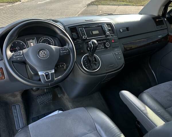 Черный Фольксваген Мультиван, объемом двигателя 1.97 л и пробегом 348 тыс. км за 24700 $, фото 35 на Automoto.ua