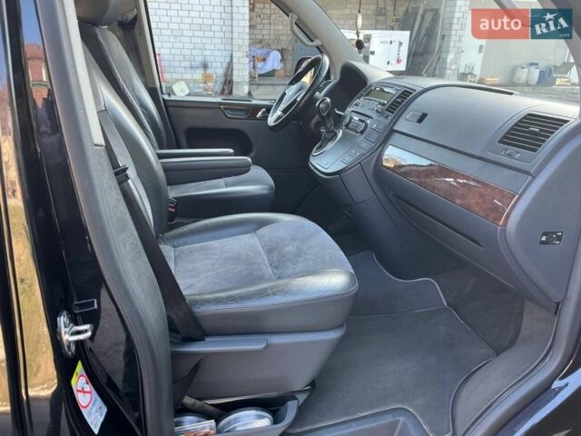 Черный Фольксваген Мультиван, объемом двигателя 1.98 л и пробегом 311 тыс. км за 22950 $, фото 8 на Automoto.ua