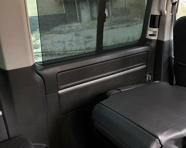 Черный Фольксваген Мультиван, объемом двигателя 1.98 л и пробегом 365 тыс. км за 19999 $, фото 41 на Automoto.ua