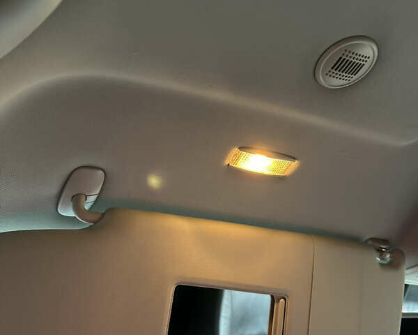 Черный Фольксваген Мультиван, объемом двигателя 1.98 л и пробегом 365 тыс. км за 19999 $, фото 51 на Automoto.ua