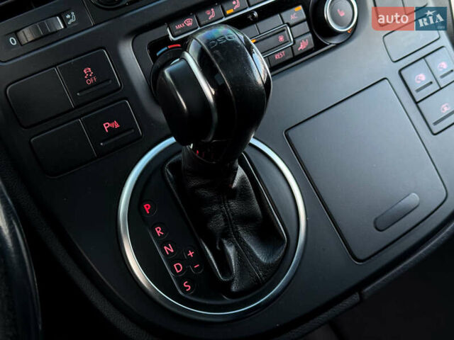 Чорний Фольксваген Мультиван, об'ємом двигуна 2 л та пробігом 365 тис. км за 21700 $, фото 29 на Automoto.ua