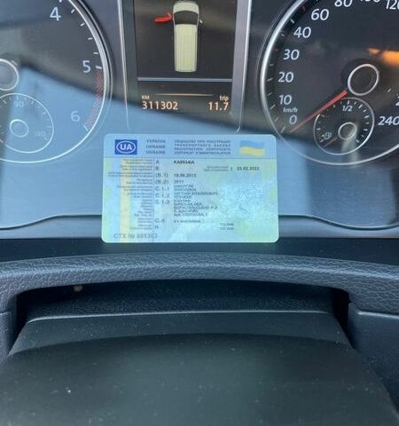 Черный Фольксваген Мультиван, объемом двигателя 1.98 л и пробегом 311 тыс. км за 22950 $, фото 5 на Automoto.ua