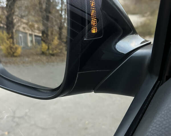 Черный Фольксваген Мультиван, объемом двигателя 1.98 л и пробегом 365 тыс. км за 19999 $, фото 59 на Automoto.ua