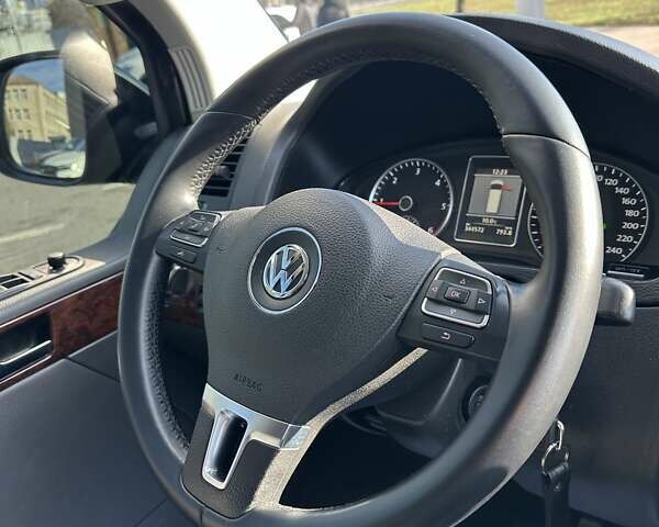 Черный Фольксваген Мультиван, объемом двигателя 1.97 л и пробегом 348 тыс. км за 24700 $, фото 26 на Automoto.ua