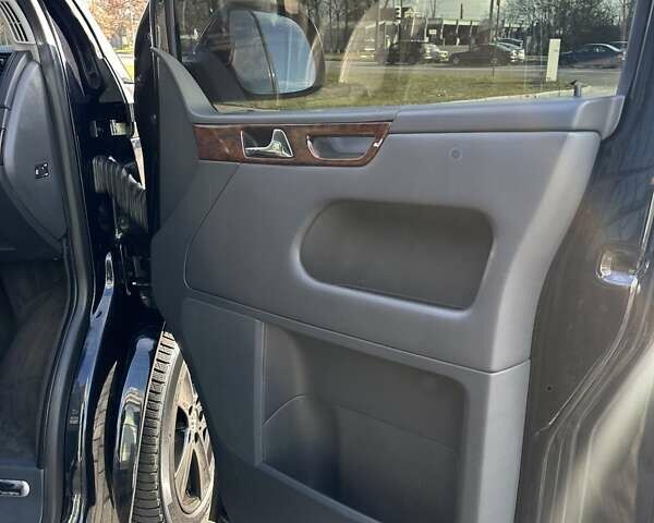 Черный Фольксваген Мультиван, объемом двигателя 1.97 л и пробегом 348 тыс. км за 24700 $, фото 20 на Automoto.ua