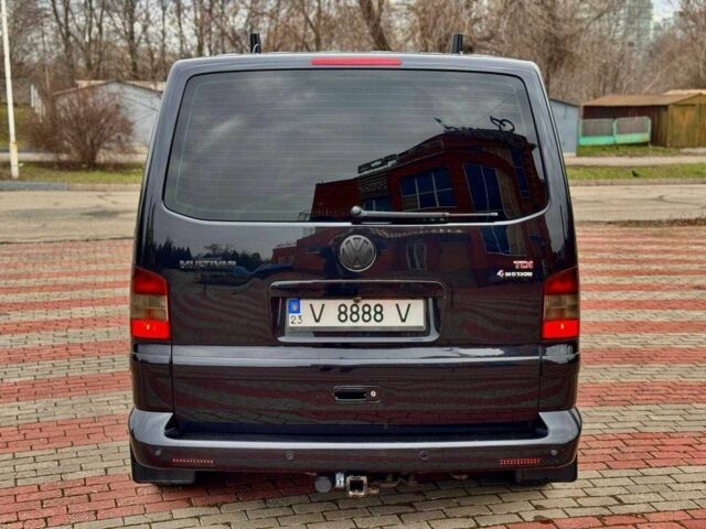 Черный Фольксваген Мультиван, объемом двигателя 2.5 л и пробегом 286 тыс. км за 18500 $, фото 6 на Automoto.ua