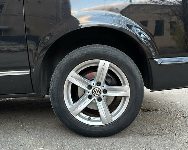 Черный Фольксваген Мультиван, объемом двигателя 1.98 л и пробегом 365 тыс. км за 19999 $, фото 19 на Automoto.ua