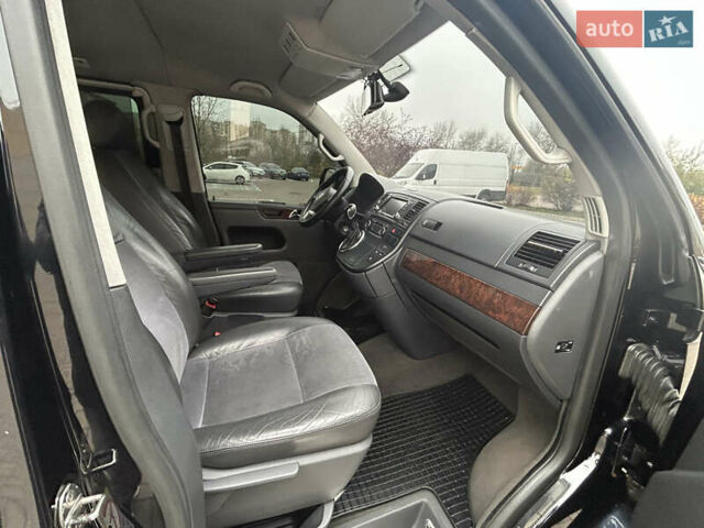 Черный Фольксваген Мультиван, объемом двигателя 1.97 л и пробегом 300 тыс. км за 25000 $, фото 36 на Automoto.ua