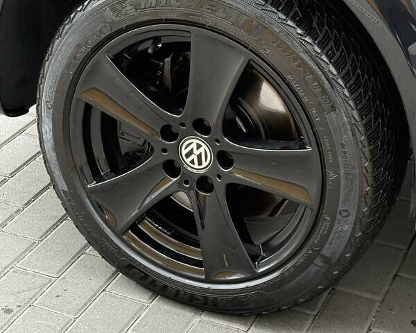 Черный Фольксваген Мультиван, объемом двигателя 1.98 л и пробегом 345 тыс. км за 21999 $, фото 57 на Automoto.ua