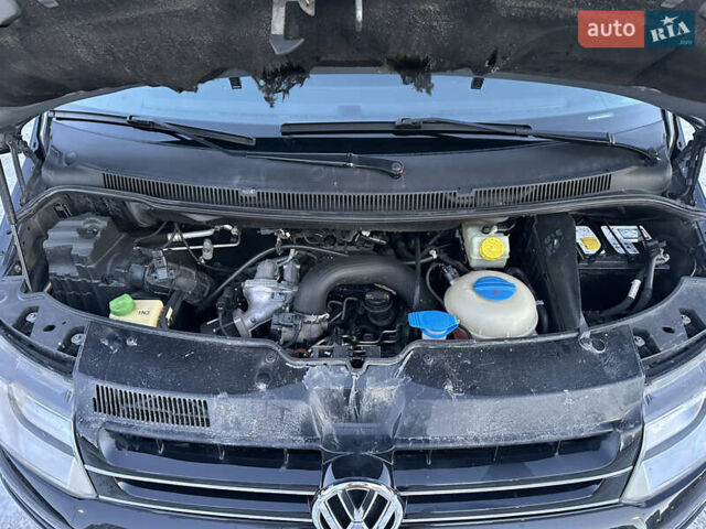 Черный Фольксваген Мультиван, объемом двигателя 2 л и пробегом 290 тыс. км за 19900 $, фото 15 на Automoto.ua