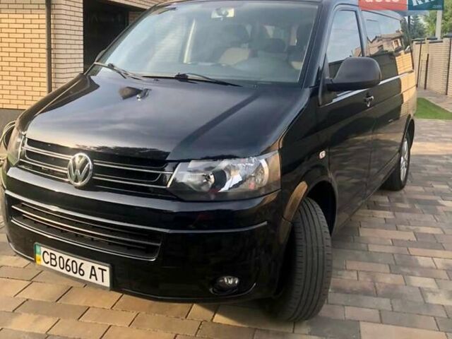Черный Фольксваген Мультиван, объемом двигателя 2 л и пробегом 261 тыс. км за 20000 $, фото 5 на Automoto.ua