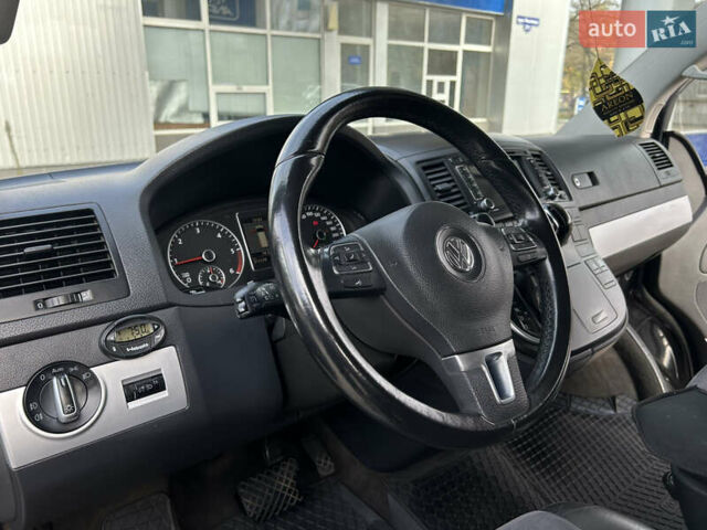 Черный Фольксваген Мультиван, объемом двигателя 2 л и пробегом 311 тыс. км за 21499 $, фото 10 на Automoto.ua