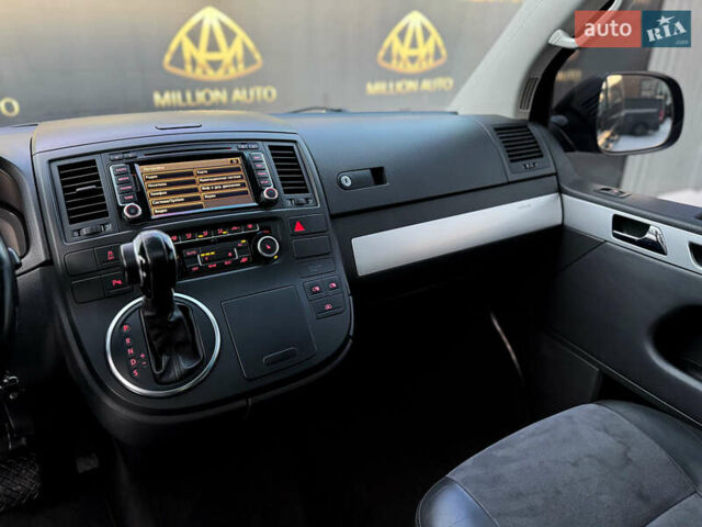 Чорний Фольксваген Мультиван, об'ємом двигуна 2 л та пробігом 365 тис. км за 21700 $, фото 21 на Automoto.ua