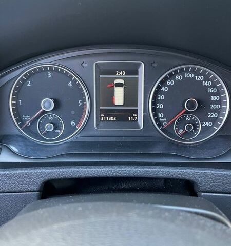 Черный Фольксваген Мультиван, объемом двигателя 1.98 л и пробегом 311 тыс. км за 22950 $, фото 10 на Automoto.ua