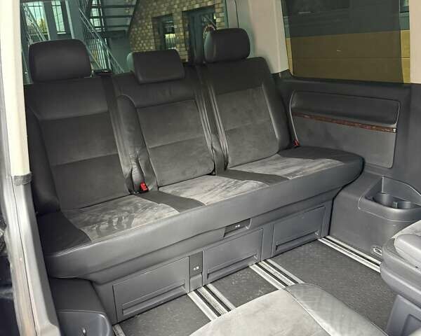 Черный Фольксваген Мультиван, объемом двигателя 1.98 л и пробегом 345 тыс. км за 21999 $, фото 41 на Automoto.ua