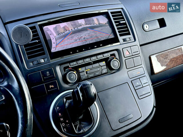 Черный Фольксваген Мультиван, объемом двигателя 2 л и пробегом 290 тыс. км за 19900 $, фото 26 на Automoto.ua