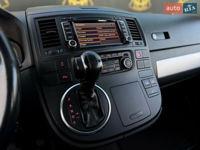 Чорний Фольксваген Мультиван, об'ємом двигуна 2 л та пробігом 365 тис. км за 21700 $, фото 25 на Automoto.ua