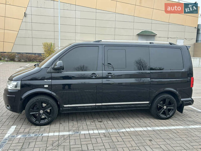 Черный Фольксваген Мультиван, объемом двигателя 1.97 л и пробегом 300 тыс. км за 25000 $, фото 11 на Automoto.ua