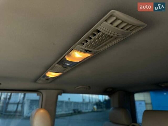 Черный Фольксваген Мультиван, объемом двигателя 2 л и пробегом 312 тыс. км за 22500 $, фото 21 на Automoto.ua